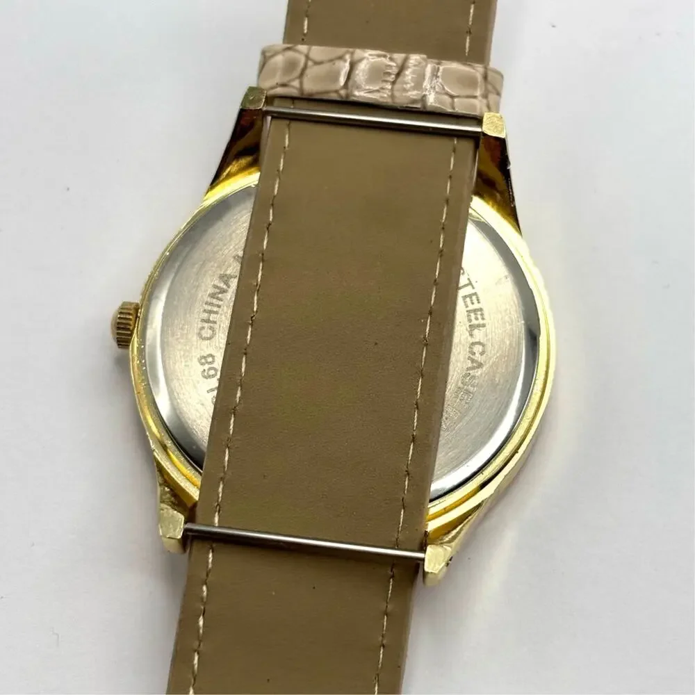 Y2K Gold XOXO Watch